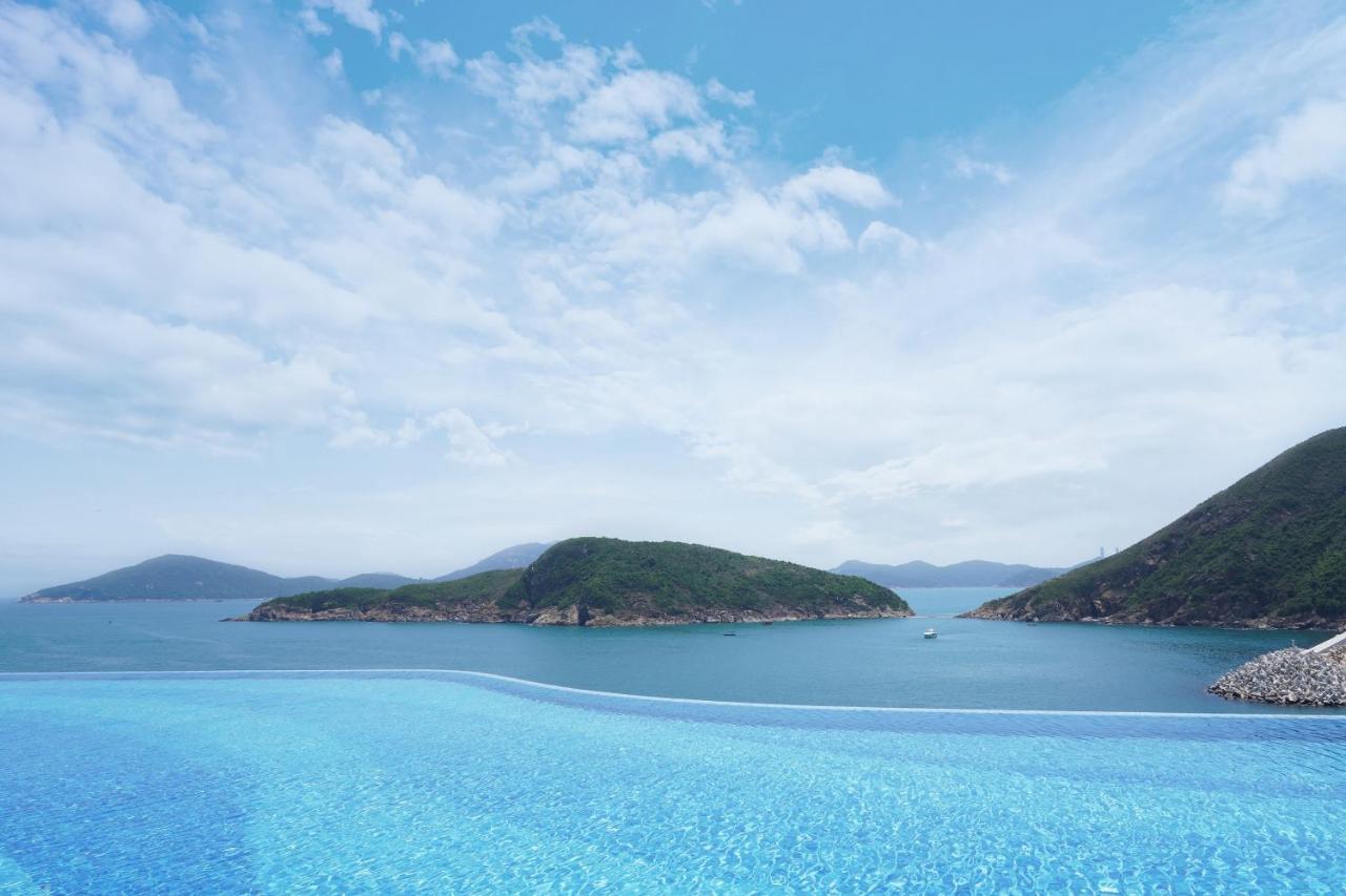 The Fullerton Ocean Park Hotel Hong Kong Extérieur photo View of the South China Sea from the hotel
