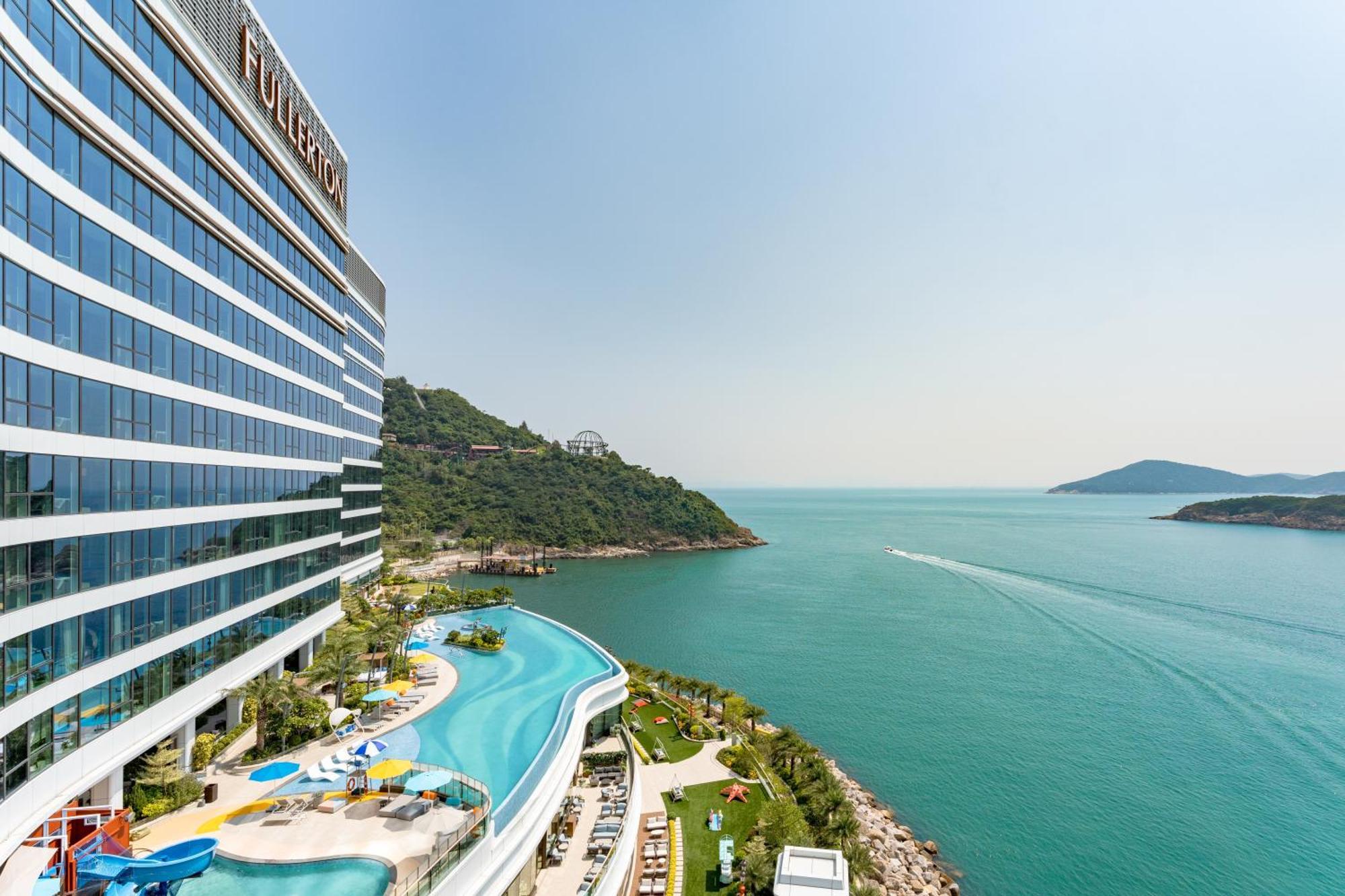 The Fullerton Ocean Park Hotel Hong Kong Extérieur photo The view of the South China Sea from the hotel